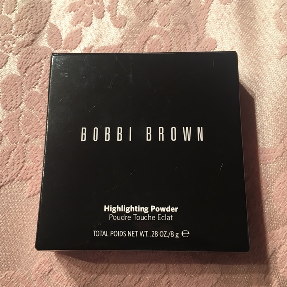 Bobbi Brown Highlighting Powder in Pink Glow - Picture 6 of 7